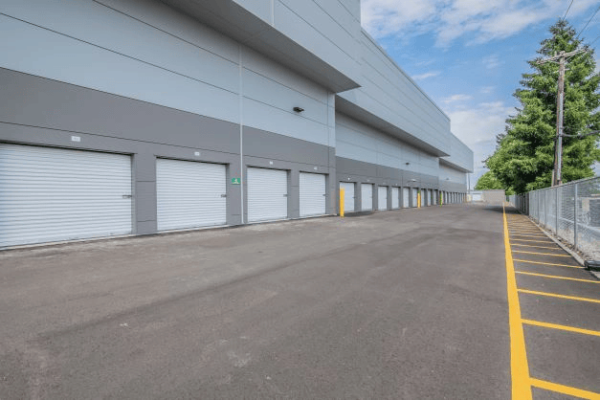 Facility photo: //images.sparefoot.com/medium/2430566926170747c3c.png