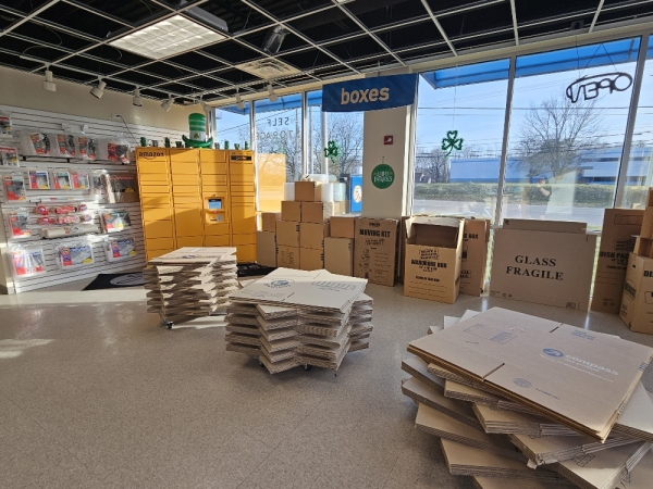 Facility photo: //images.sparefoot.com/medium/2430636920c06373db7.jpg