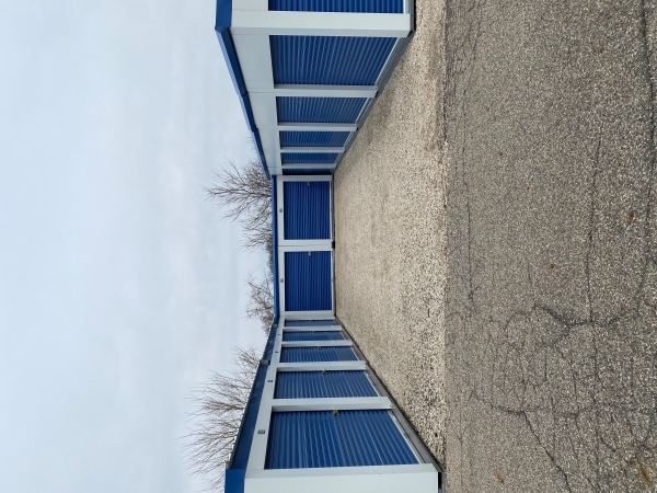 Facility photo: //images.sparefoot.com/medium/2430656920cc3937036.jpg