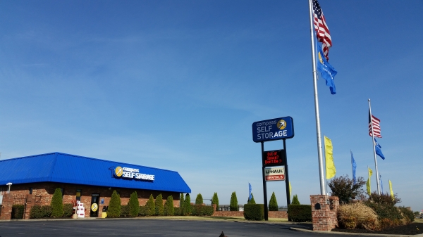 Facility photo: //images.sparefoot.com/medium/24307069207b70d3f75.jpg