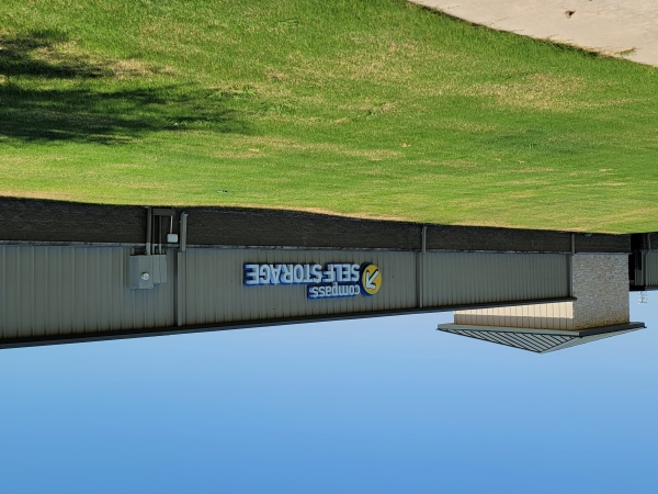 Facility photo: //images.sparefoot.com/medium/24307469208126c0f9a.jpg