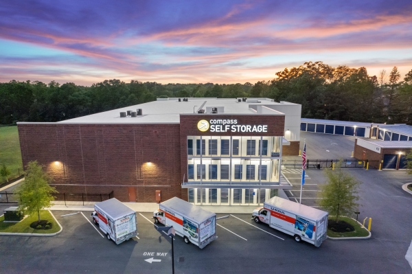 Facility photo: //images.sparefoot.com/medium/2430756920793f7ce57.jpeg