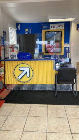 Facility photo: //images.sparefoot.com/medium/2430816920669e0d37f.jpg