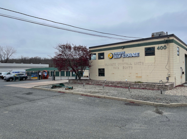 Facility photo: //images.sparefoot.com/medium/2430826920d109de726.png