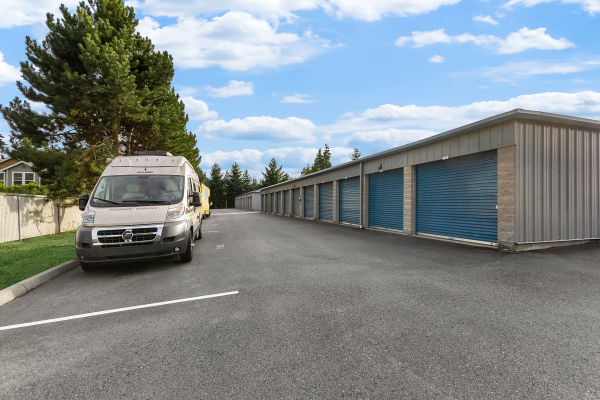 Facility photo: //images.sparefoot.com/medium/243085691f7bb350412.png