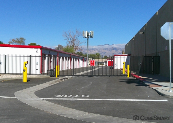 Facility photo: //images.sparefoot.com/medium/2430886926aa9e89649.jpg