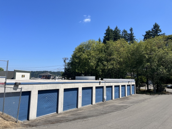 Facility photo: //images.sparefoot.com/medium/2431016920abab38bf0.jpg