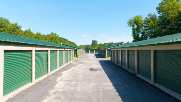 Facility photo: //images.sparefoot.com/medium/2431036920be6f069cc.jpg