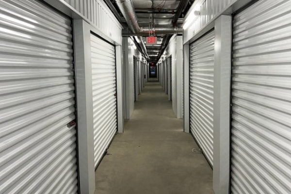 Facility photo: //images.sparefoot.com/medium/24311369e627e871cc3.jpg