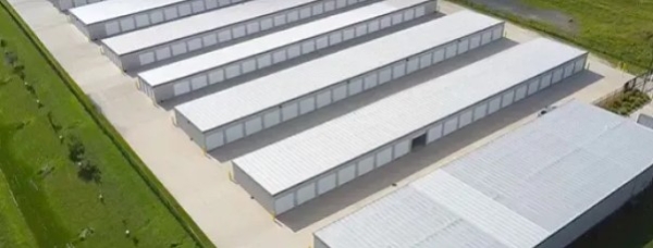 Facility photo: //images.sparefoot.com/medium/24311769fdf72af138c.jpg