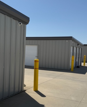 Facility photo: //images.sparefoot.com/medium/24311769fdf8cab27ac.jpg
