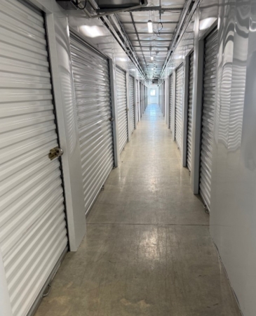 Facility photo: //images.sparefoot.com/medium/24311769fdf8d401072.jpg
