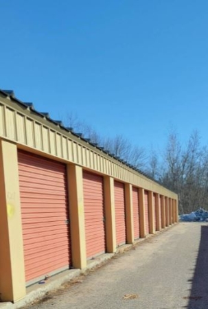 Facility photo: //images.sparefoot.com/medium/2431276925cda22a78a.jpg