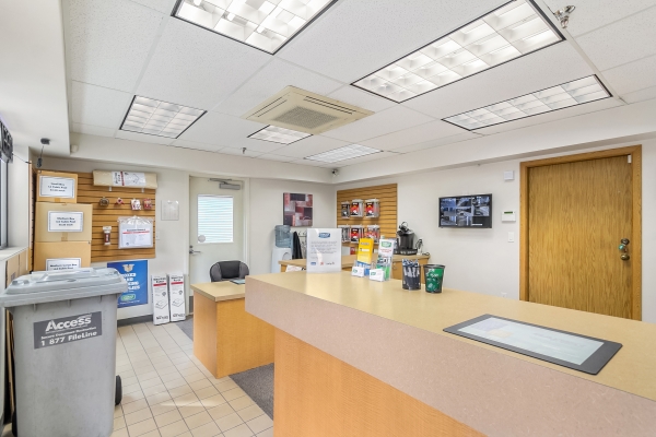 Facility photo: //images.sparefoot.com/medium/2431296925d18203e57.jpg