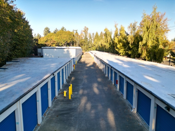 Facility photo: //images.sparefoot.com/medium/2431296925d1846ef49.jpg