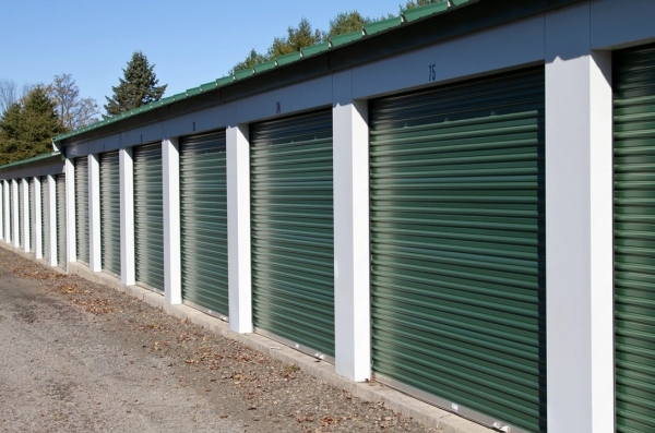 Facility photo: //images.sparefoot.com/medium/243133692619088c7ea.jpeg