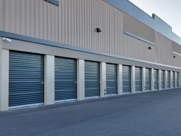 Facility photo: //images.sparefoot.com/medium/24314269942e83610cb.jpg