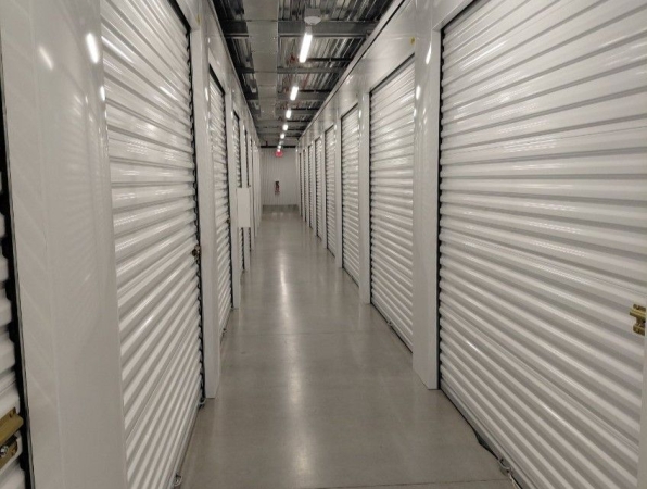 Facility photo: //images.sparefoot.com/medium/24314269942e8465226.jpg