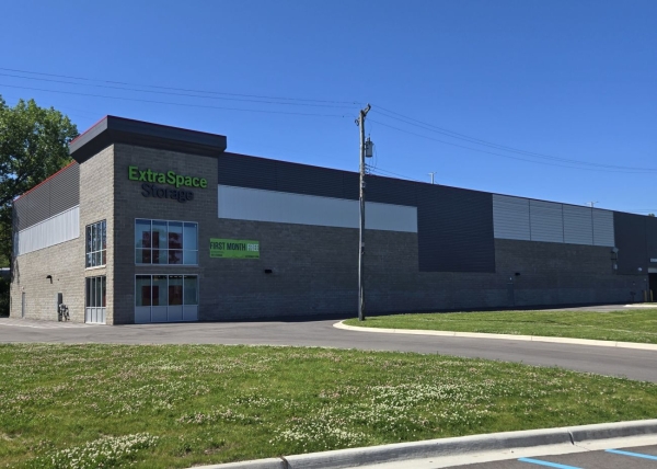 Facility photo: //images.sparefoot.com/medium/2431866a3fbc5203e98.jpg