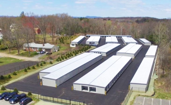 Facility photo: //images.sparefoot.com/medium/243191692740356c92c.jpg