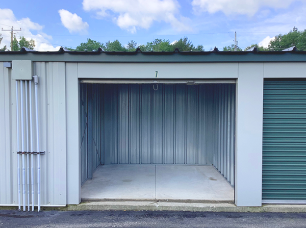 Facility photo: //images.sparefoot.com/medium/2431926927432879ab6.png