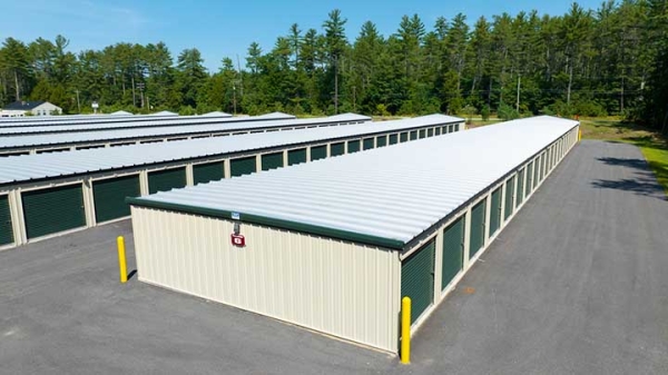 Facility photo: //images.sparefoot.com/medium/243194692752021eca9.jpg