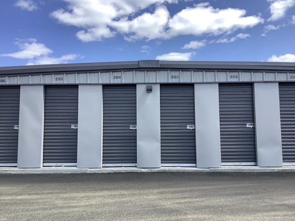 Facility photo: //images.sparefoot.com/medium/2432106928b1debd31d.jpg