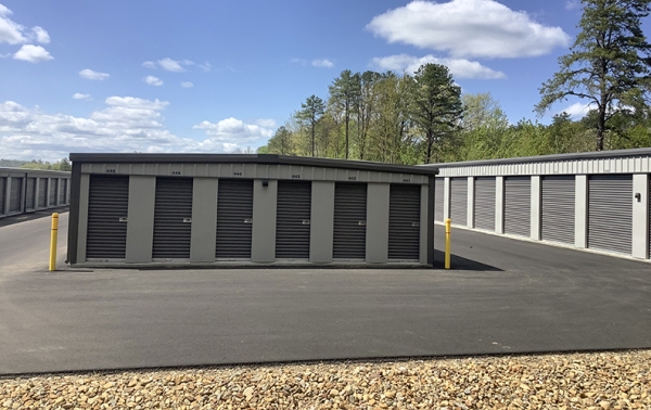 Facility photo: //images.sparefoot.com/medium/2432106928b1e2a2b3f.jpg