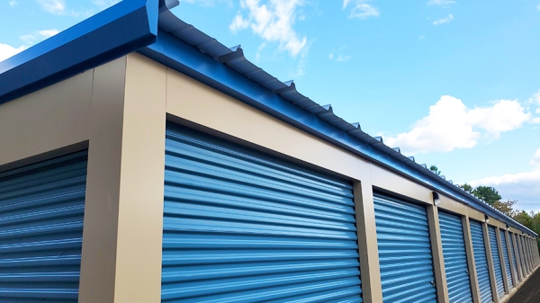 Facility photo: //images.sparefoot.com/medium/2432126928ba94d55b4.jpg