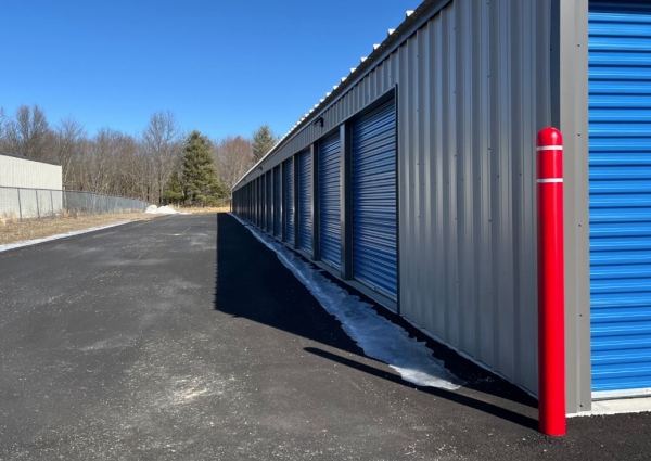 Facility photo: //images.sparefoot.com/medium/2432146928c292587c2.jpg