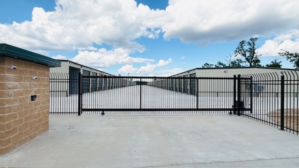Storage Units at Bulldog Self Storage - 19701 Farm to Market Road 1314