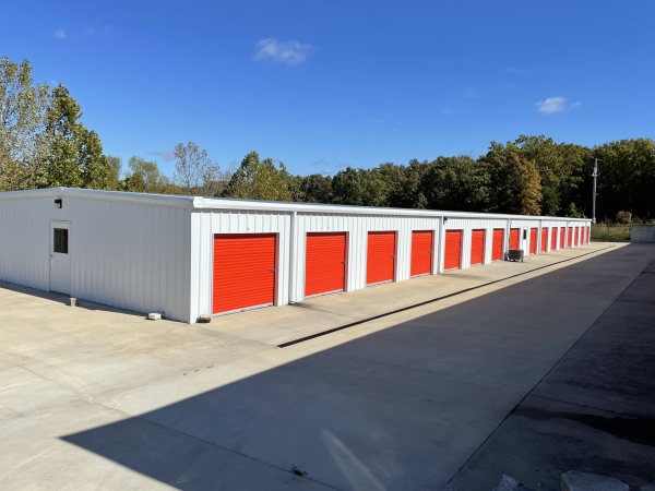 Facility photo: //images.sparefoot.com/medium/243226692a160abccb2.jpeg