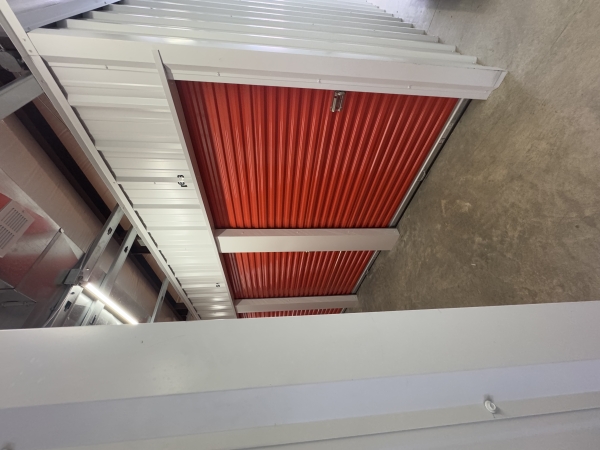 Facility photo: //images.sparefoot.com/medium/243226692a160d75433.jpg