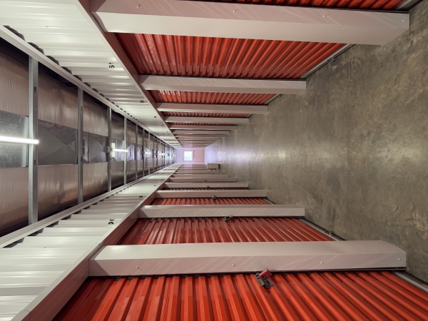 Facility photo: //images.sparefoot.com/medium/243226692a160fe9ad9.jpg