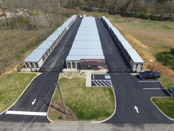 Facility photo: //images.sparefoot.com/medium/243229692caf3298904.jpg