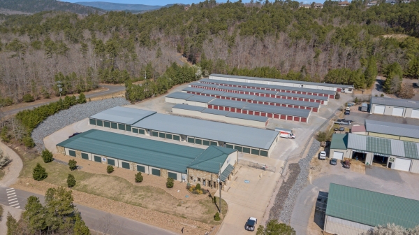 Facility photo: //images.sparefoot.com/medium/243241692f1f837be05.jpg