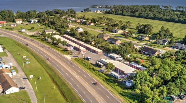 Facility photo: //images.sparefoot.com/medium/243244692f391ce295f.jpg