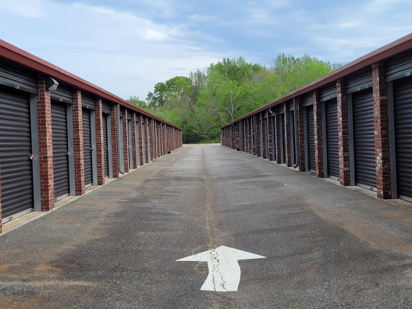 Storage Units at StorMark Self Storage- Newnan Jefferson - 305 Jefferson Street