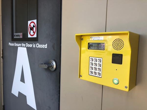 Facility photo: //images.sparefoot.com/medium/243278693359b0892e7.jpg