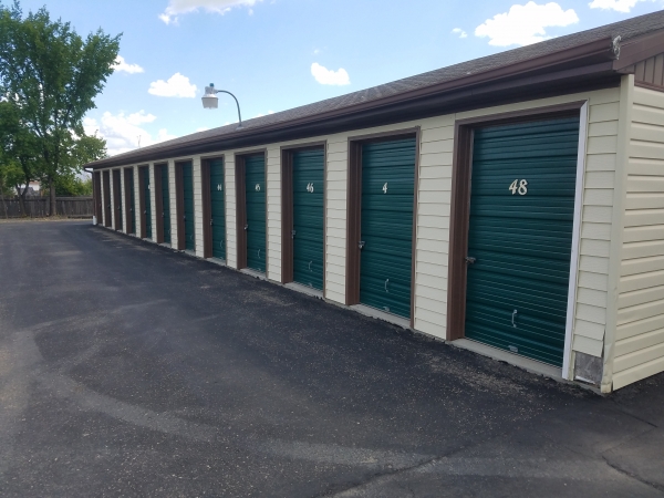 Facility photo: //images.sparefoot.com/medium/2432796932fb774eb6a.jpg