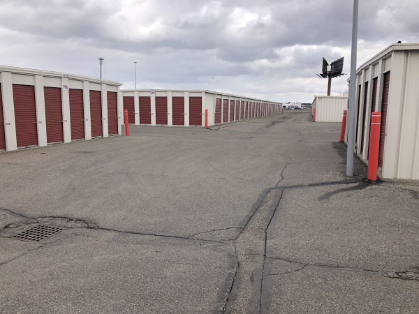 Storage Units at Five Star Storage - Five Star Storage - 34th Ave - 3825 34th Avenue South