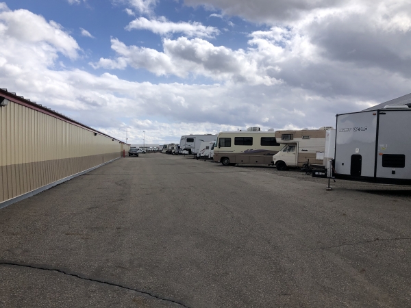 Storage Units at Five Star Storage - Five Star Storage - 34th Ave - 3825 34th Avenue South