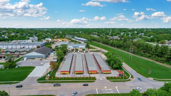 Facility photo: //images.sparefoot.com/medium/24329869f50138be008.jpg