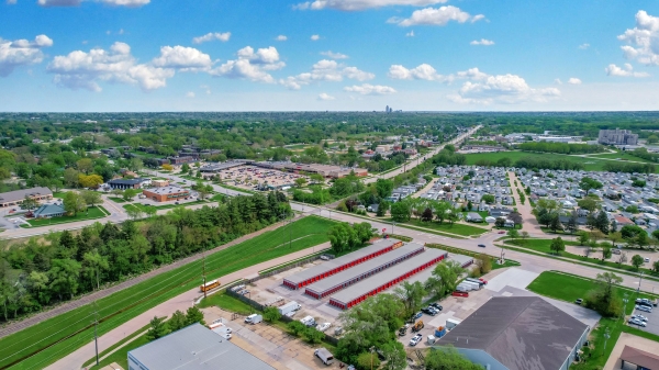 Facility photo: //images.sparefoot.com/medium/24329869f5014258e12.jpg