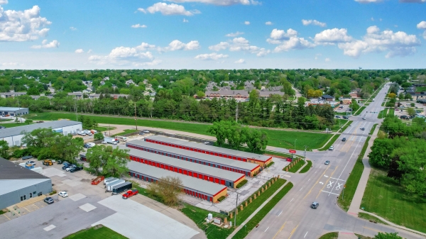 Facility photo: //images.sparefoot.com/medium/24329869f50143d8563.jpg