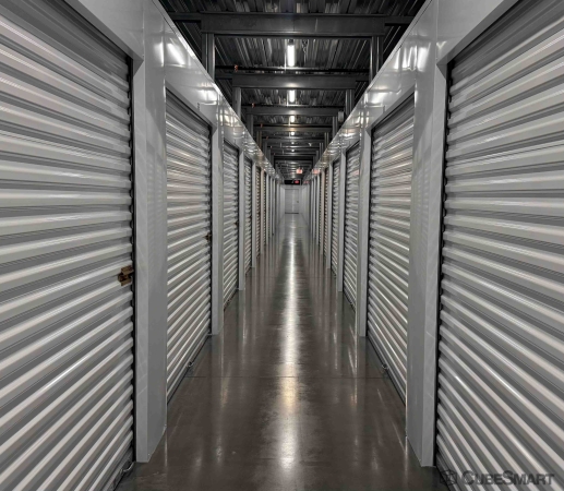 Facility photo: //images.sparefoot.com/medium/2433006943d4d17fede.jpg