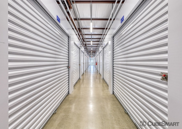 Facility photo: //images.sparefoot.com/medium/24330169ec75477ac20.jpg