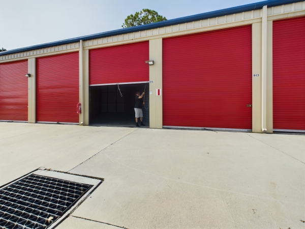 Storage Units at StorSafe of Palm Shores - 5586 North US Highway 1