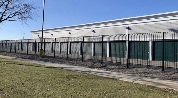 Facility photo: //images.sparefoot.com/medium/243315693849fe88b3e.jpeg