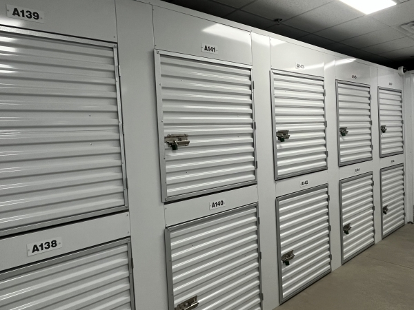 Facility photo: //images.sparefoot.com/medium/243315693849ffc6735.jpeg